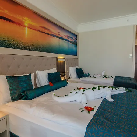 The Lumos Deluxe & Hotel 5*